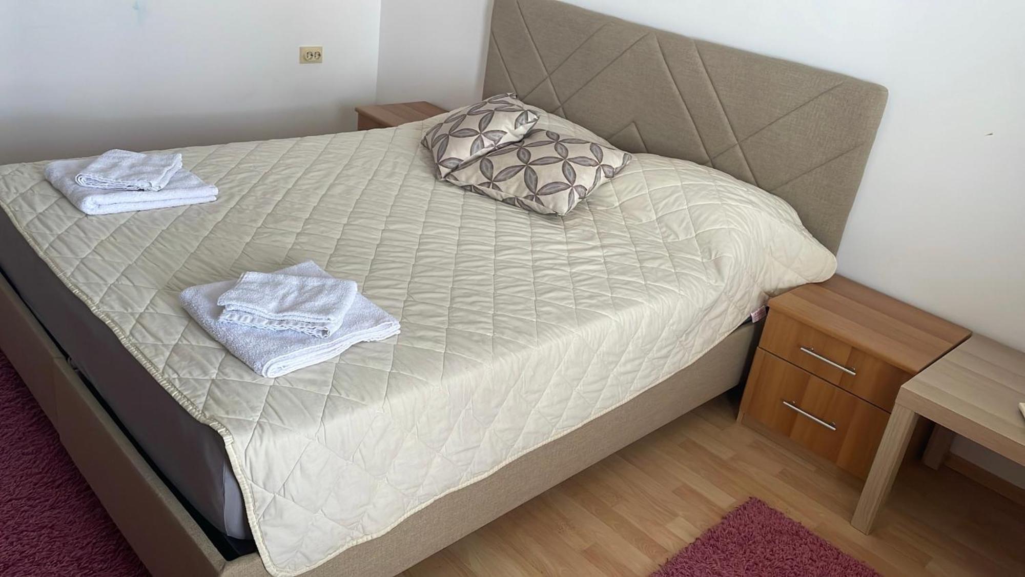 Bt Lux Apartment 2 Skopje Luaran gambar